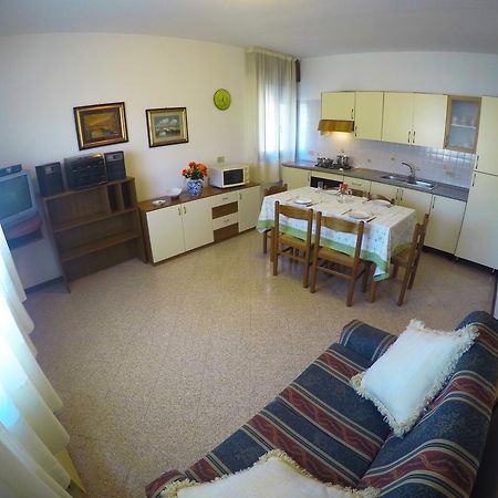 Caorle Economy Apartments Room photo
