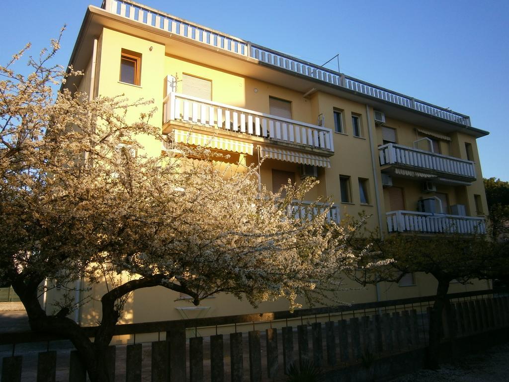 Caorle Economy Apartments Room photo