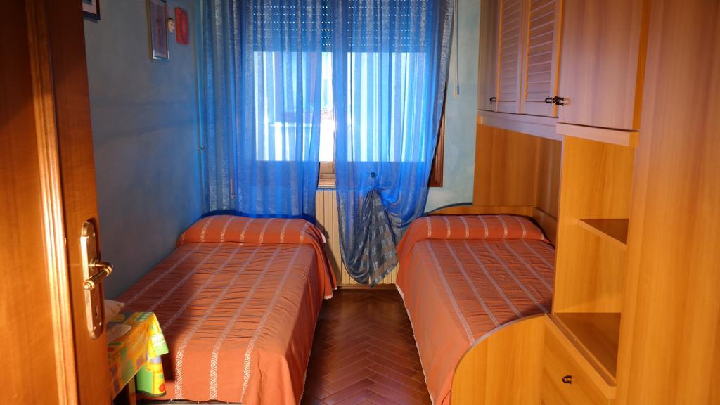 Caorle Economy Apartments Room photo